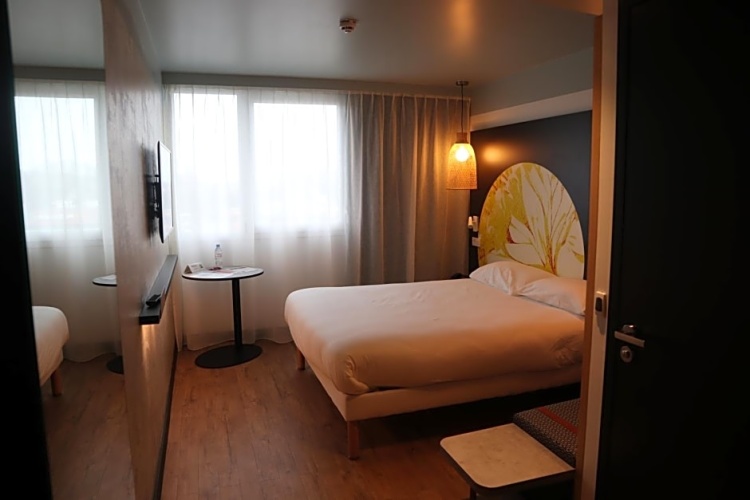 Standard room with balcony