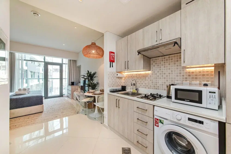 Modern and Cozy Studio at Seven Palm