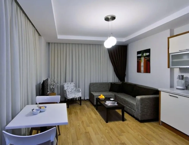 1 Bedroom Deluxe Suite
