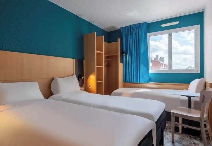 Triple room