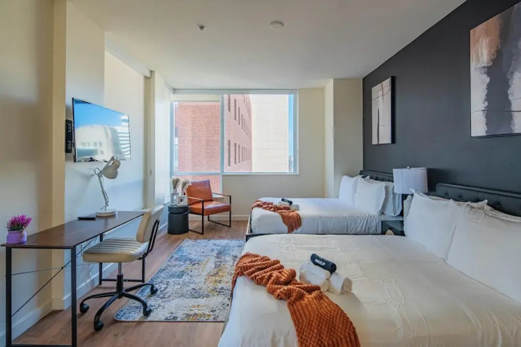 ROVE LIVING/KL - 44 Monroe