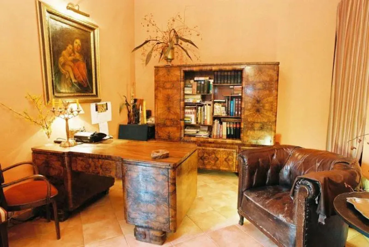 Piano Guest House