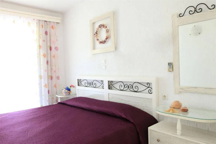 Ostria Hotel & Apartments