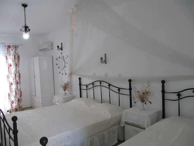 1 Bedroom Classic Triple room with balcony and with mountain view