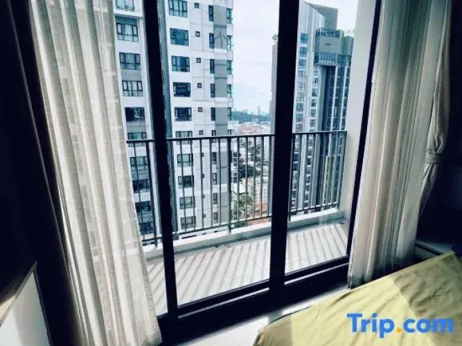 2 Bedrooms Family Suite with balcony and with partial sea view