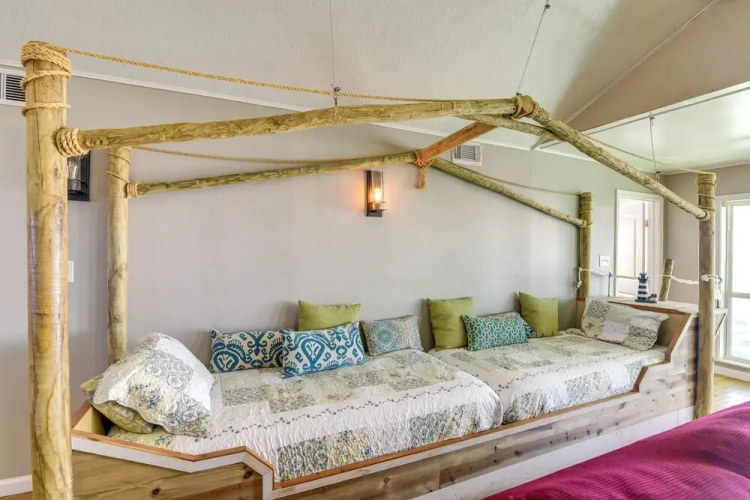 Great for Groups: Oceanfront Surfside Beach Home!