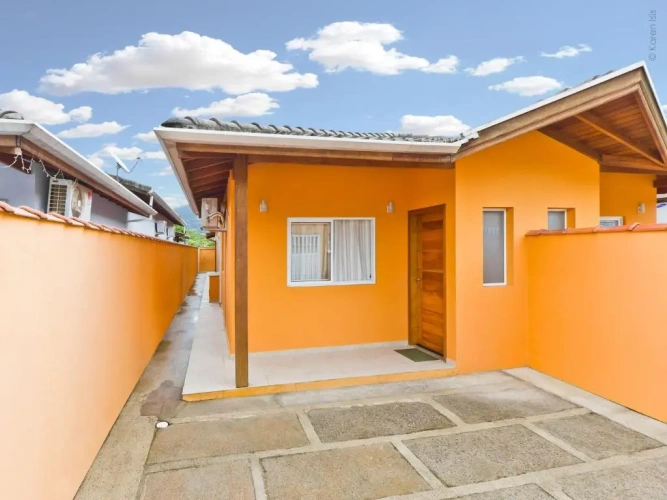 2 Bedrooms Cottage