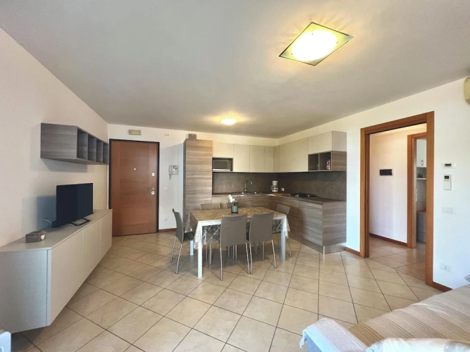 2 Bedrooms Apartment with balcony and with city view