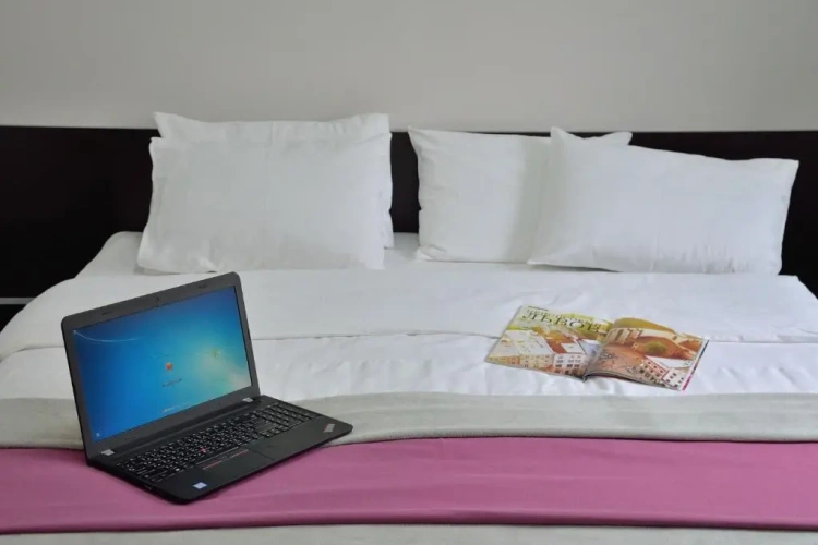 Economy Triple room