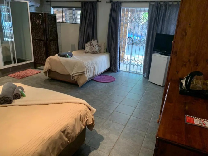 Camelthorn Guesthouse