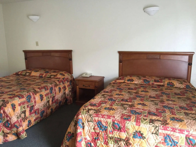 Golden Hills Motel