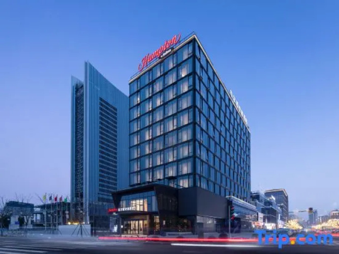 Hampton by Hilton Wenling