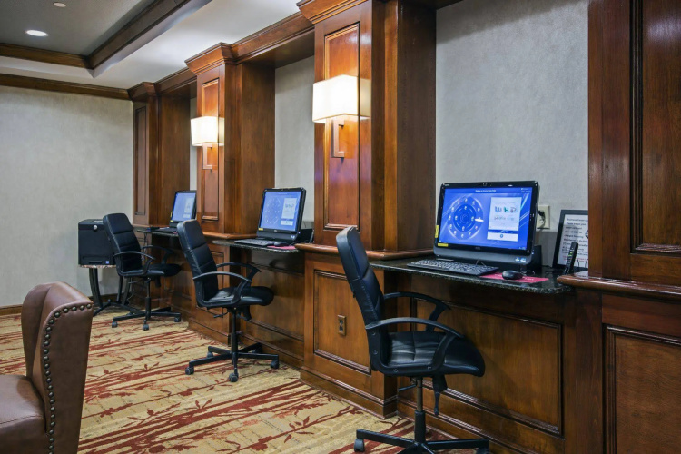 Crowne Plaza Newark Airport photo 36
