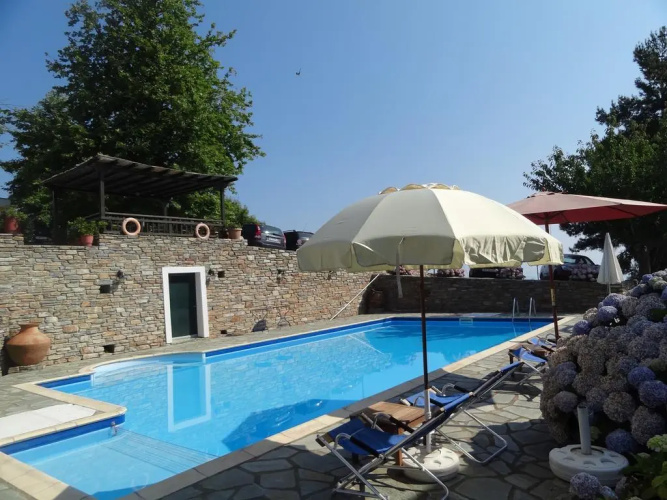 Hotel Vrionis