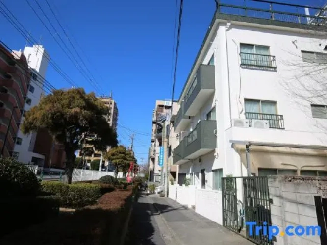 LDY　YINGKAHOTEL   KOIWA  6MIN to KOIWA Station   QU