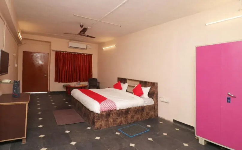 Hotel Royal Orchid by OYO Rooms