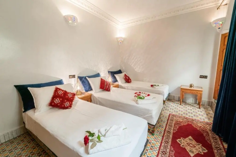 Standard Triple room