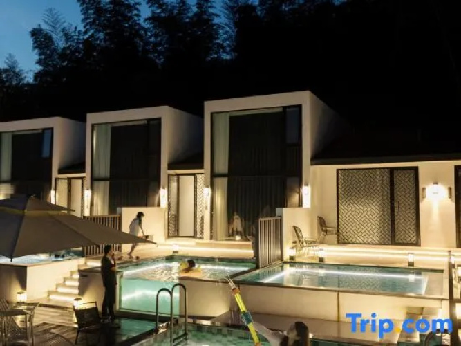Fuyao Wild Luxury · Designer Pool Resort