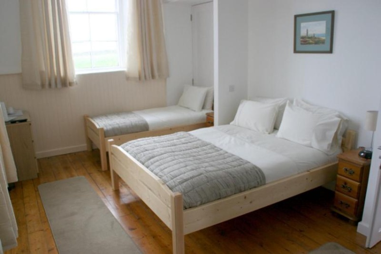 Standard Twin room with view