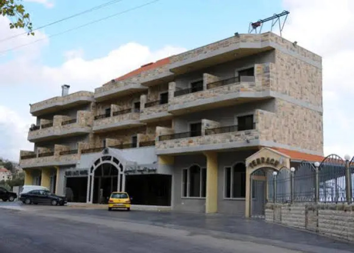 Blue Lake Hotel