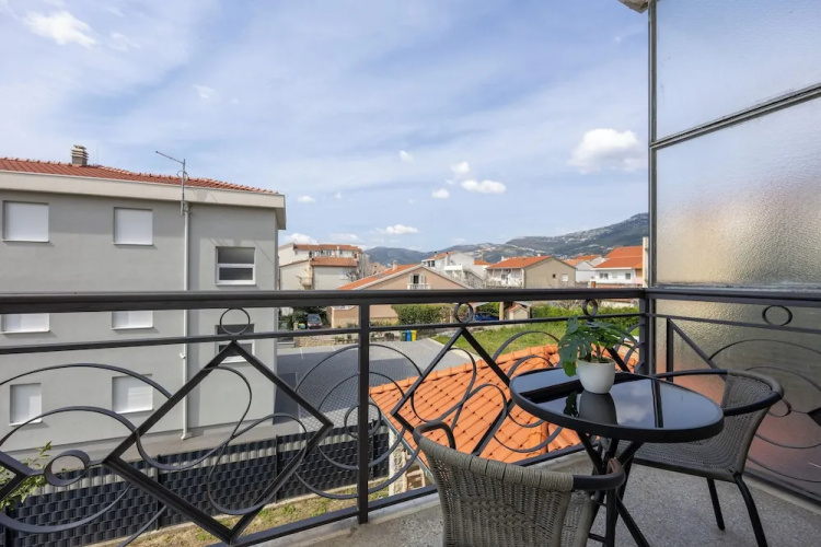 Double bed Room With Private Bathroom and Balcony