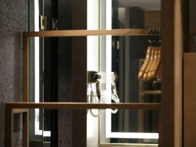 Aegean Hotel (Dongyang First Department Store)