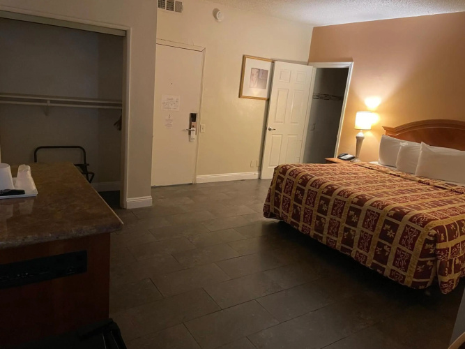 Grand Inn