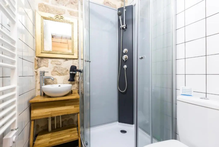 Unusual and charming 25m² near LE MARAIS