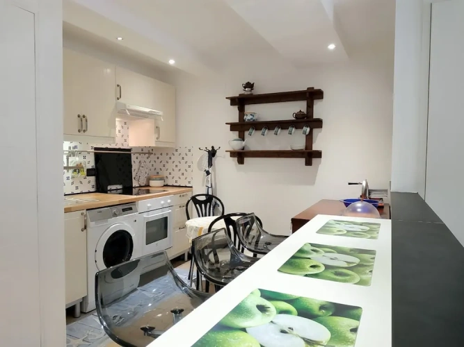 1 Bedroom Apartment