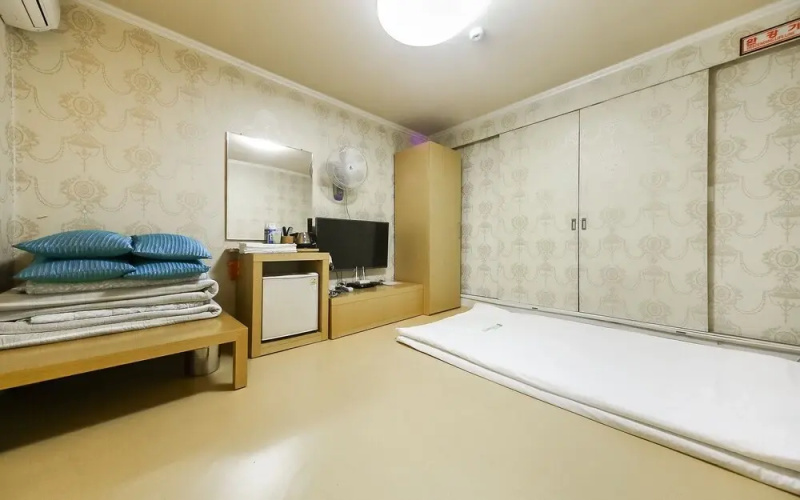 Busan Goejeong Clover