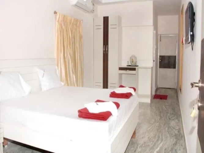 Rayas Executive Homes