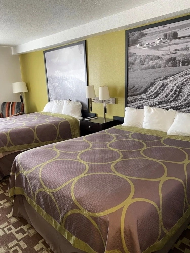 Economy Quadruple room