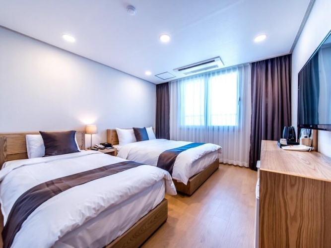 Standard Twin Family room