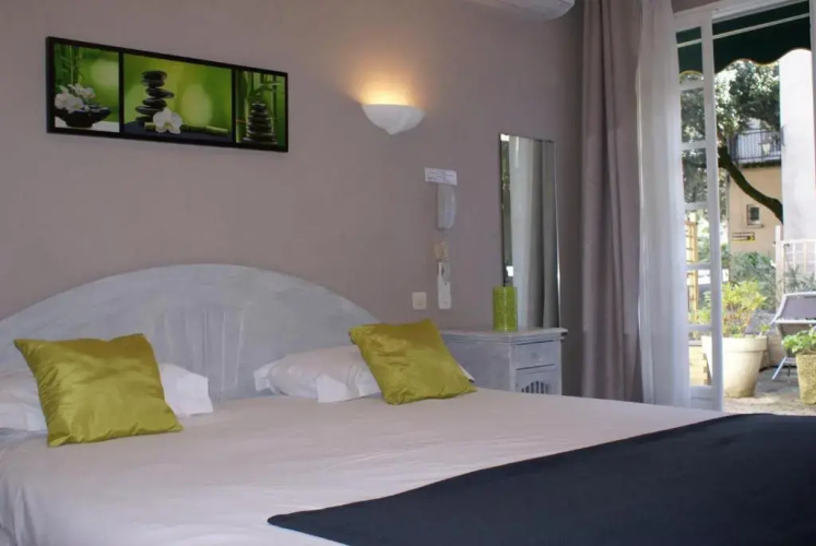 Hôtel Le Petit Manoir Provence