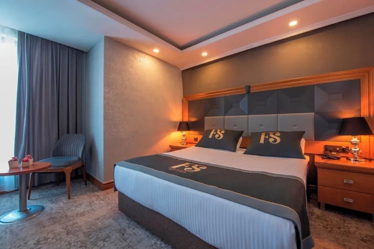 Superior Double room with city view