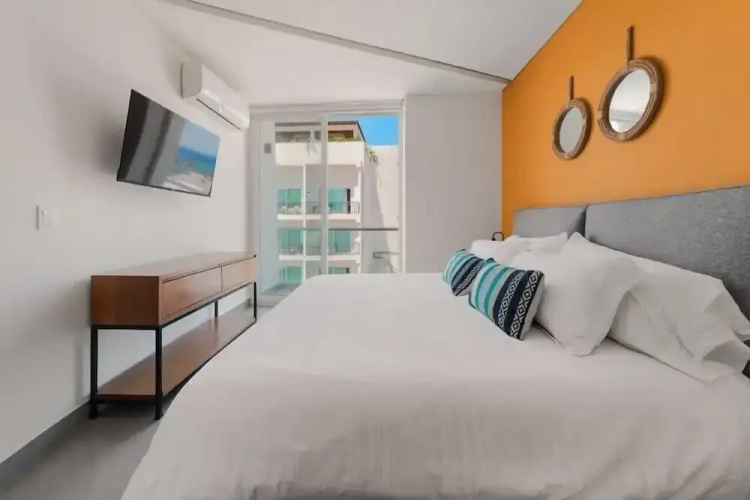 New 1 Br Unit 2 Min From Beach - Pool - King Bed