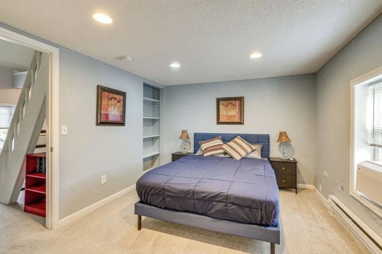 Central Duplex Townhome Close to Twin Cities