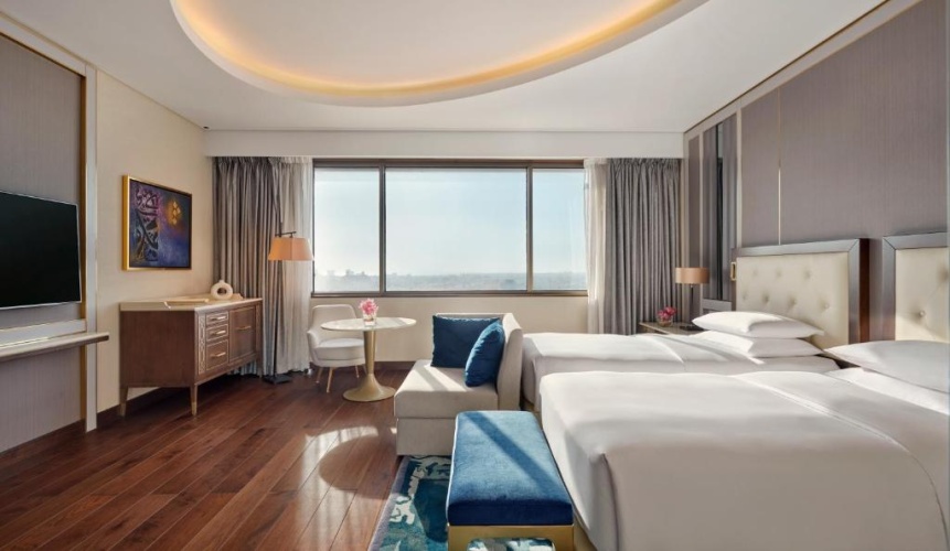 Twin Club room