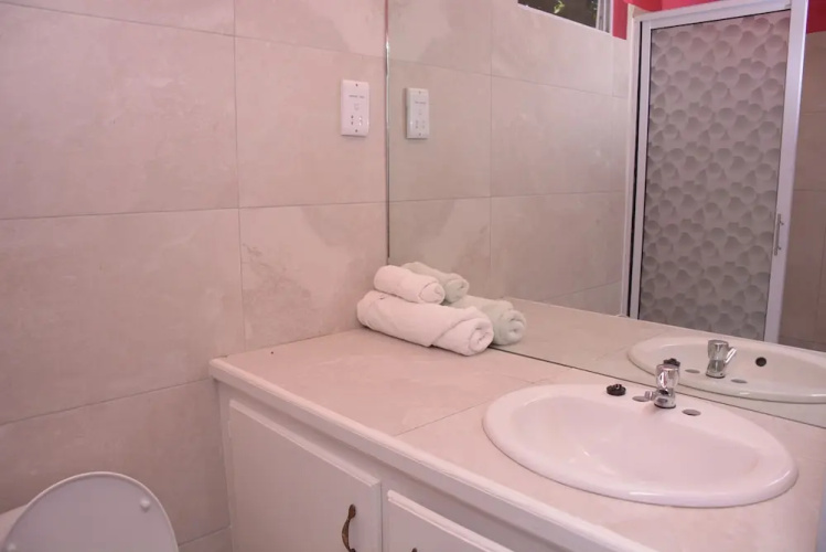 Hillview Apartments