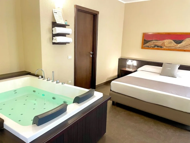 Deluxe Suite with balcony