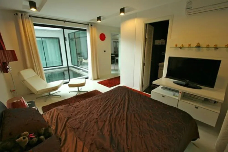 3 Bedroom Private Pool Villa by PPF