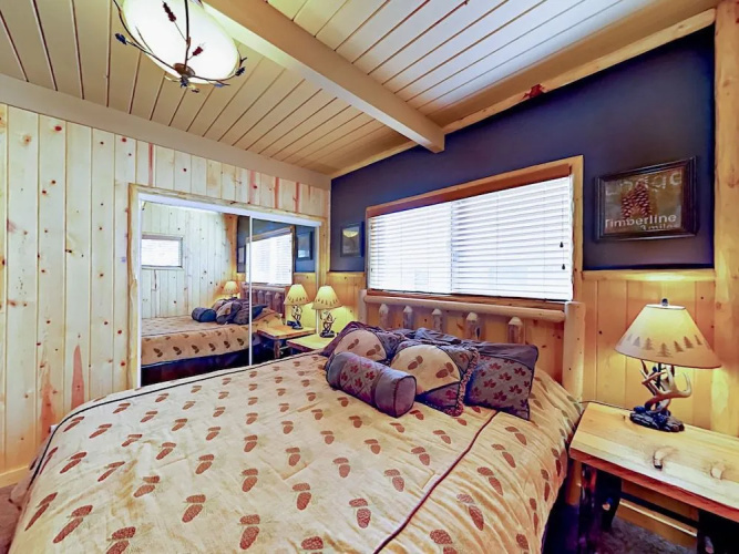 880 Edgemoor Rd Cabin