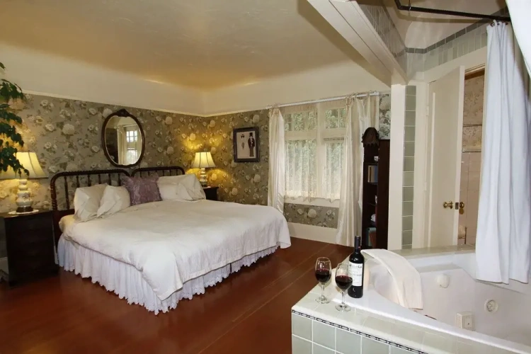 1 Bedroom Suite