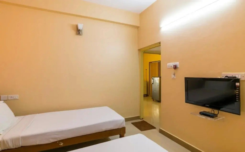 FabHotel Crescent Inn