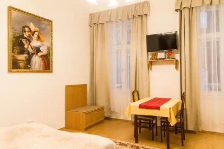 Authentic Klauzal Apartment