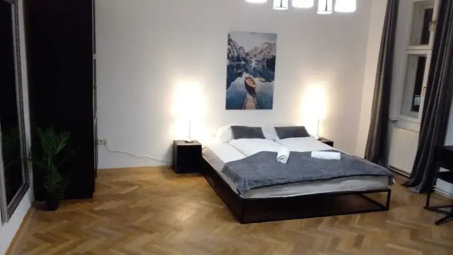 Bright 2BR Stay Close to Stadthalle