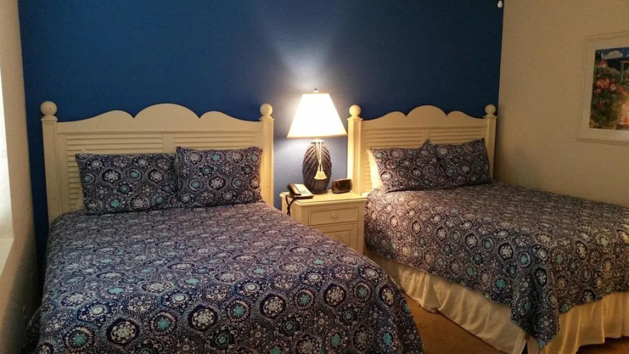 Olde Marco Inn 401