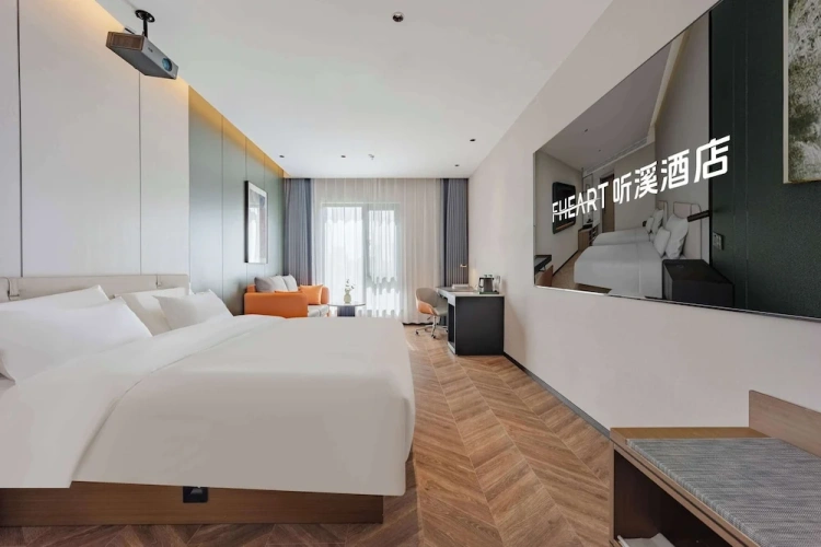 Comfort Double room with city view