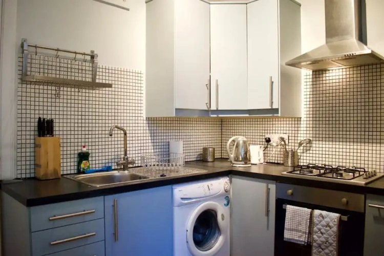 3 Bedrooms Apartment