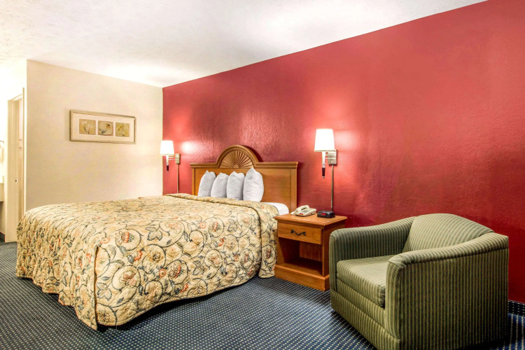 Rodeway Inn La Grange East